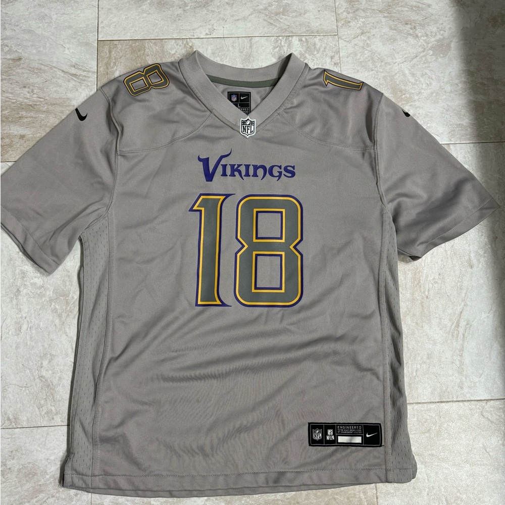 Like new youth large Justin Jefferson jersey.